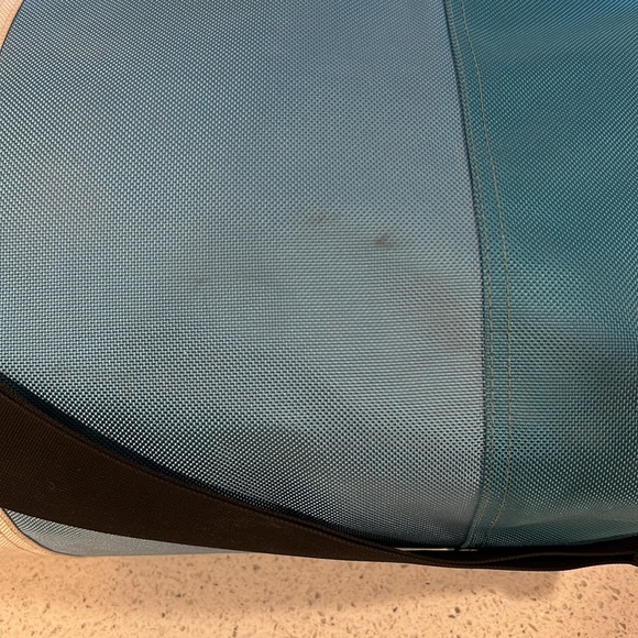 Timbuktu 2 XL Blue & White Cargo Tote with Shoulder Strap - Picture 12 of 16